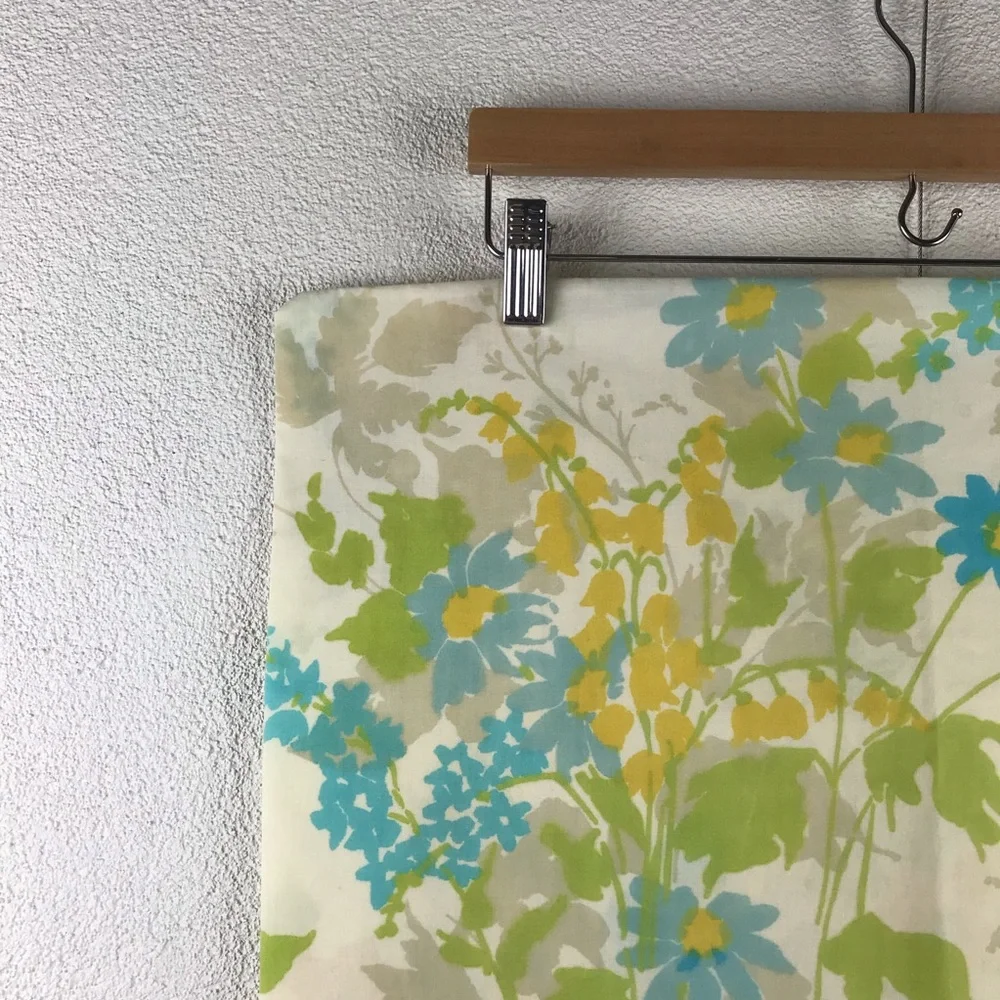 Vintage l 60s Queen Aqua Floral Groovy Funky Mod Pillow Case Bed Linens Fabric
